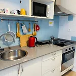 70's Hostel